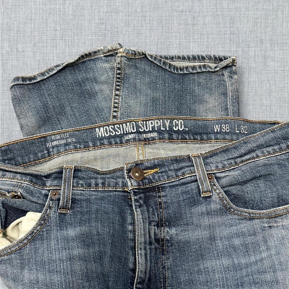 Men Distress Straight leg denim jeans in Blue - Picture 5 of 5